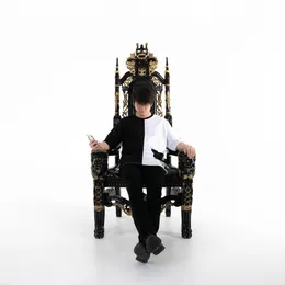 Parade von Groundbreaking – Album Cover