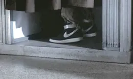 nikes von ACTIVE PRESENCE – Cover