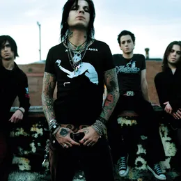 I Ain’t Your Savior von Bullets and Octane – Cover