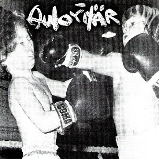 Autoritär / Coma