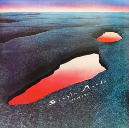Life in a Day von Simple Minds – Album Cover