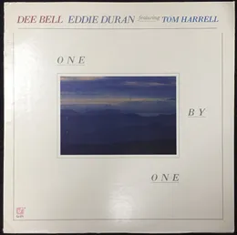 One by One von Dee Bell – Album Cover