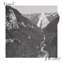 In The Valley von Pyramid – Cover